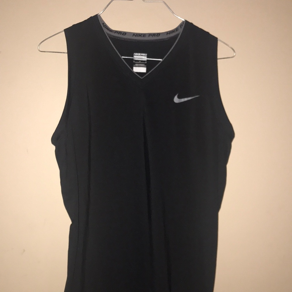 Junior Girls Nike Shirt Size Medium